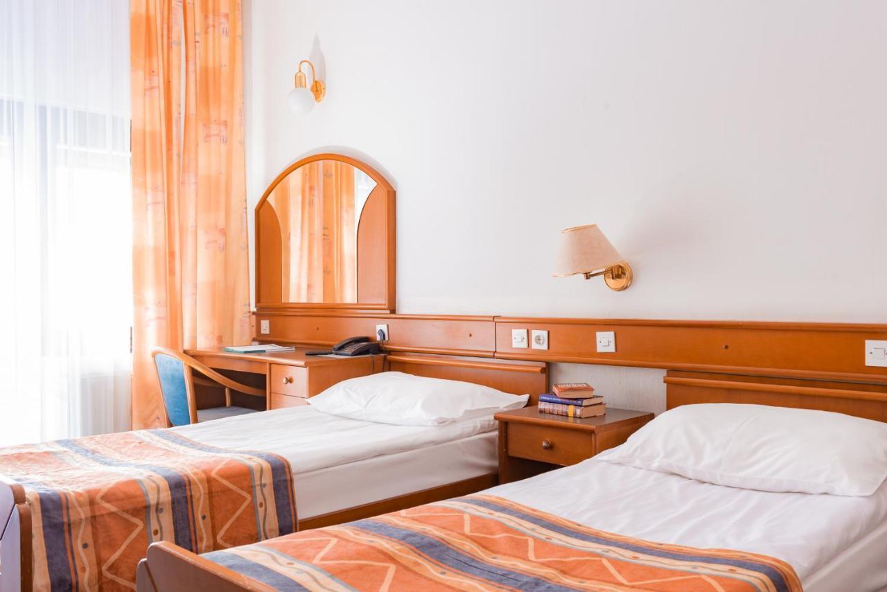 Hotel Smarjeta - Terme Krka Šmarješke Toplice Exteriör bild